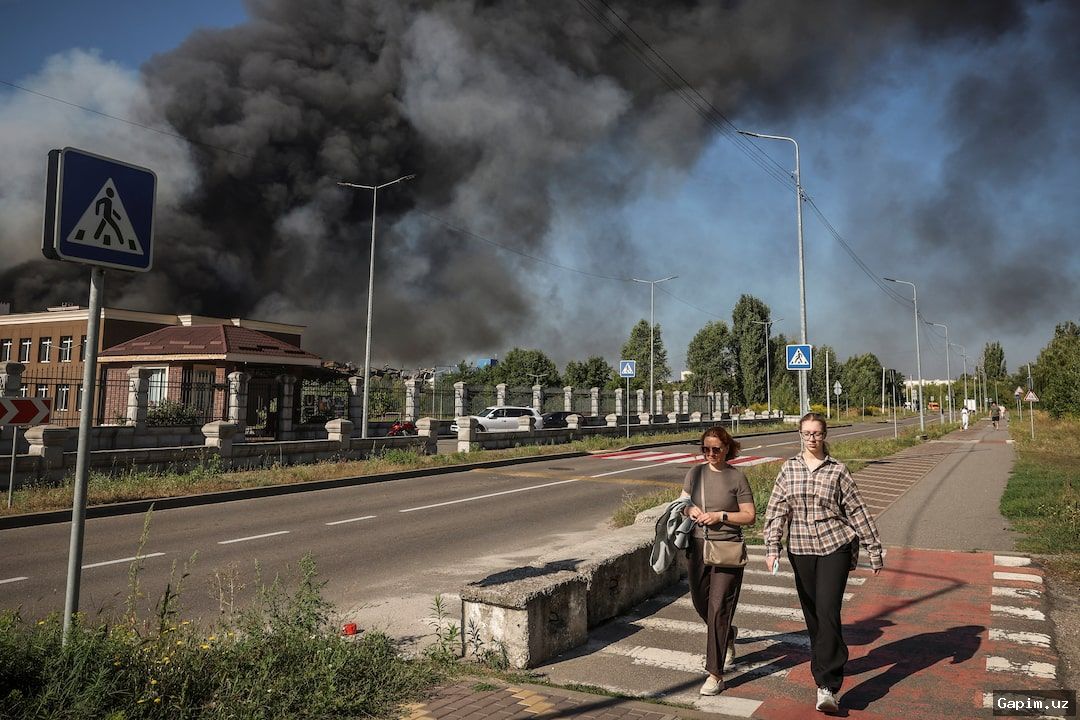⚔️💥 Kiyev yaqinidagi o'q-dori omboriga rus harbiy dronlari hujumi: 37 kishi halok bo'ldi