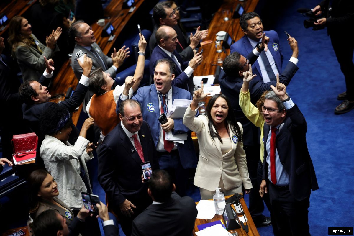 🇧🇷📉 Сенат Бразилии одобрил сокращение рабочей недели перед вторым туром выборов