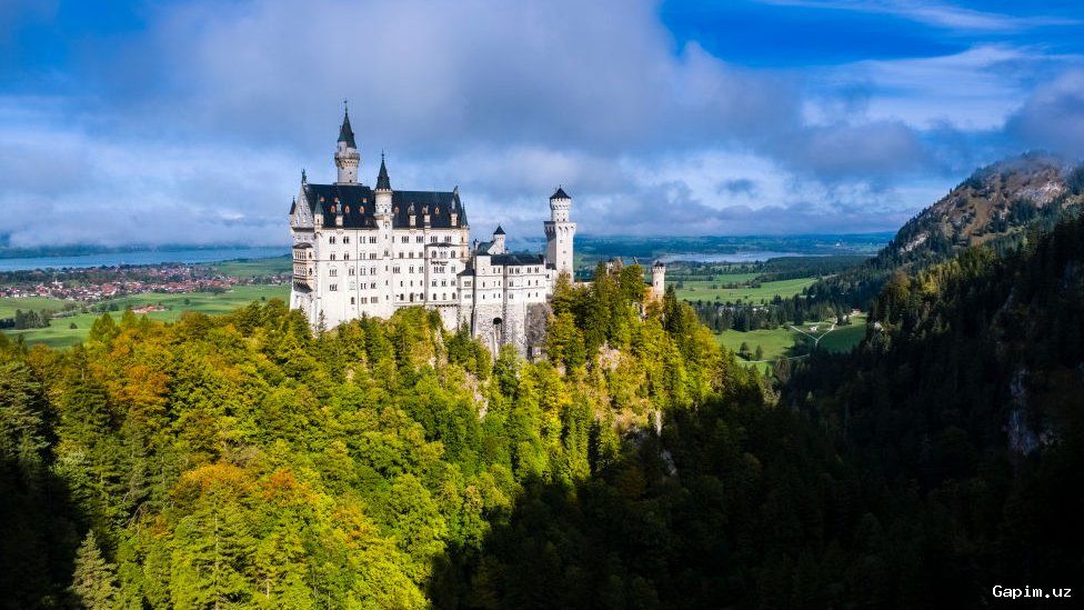 ⚖️🏰 US man convicted of murder near Neuschwanstein Castle fights extradition, fears death penalty
