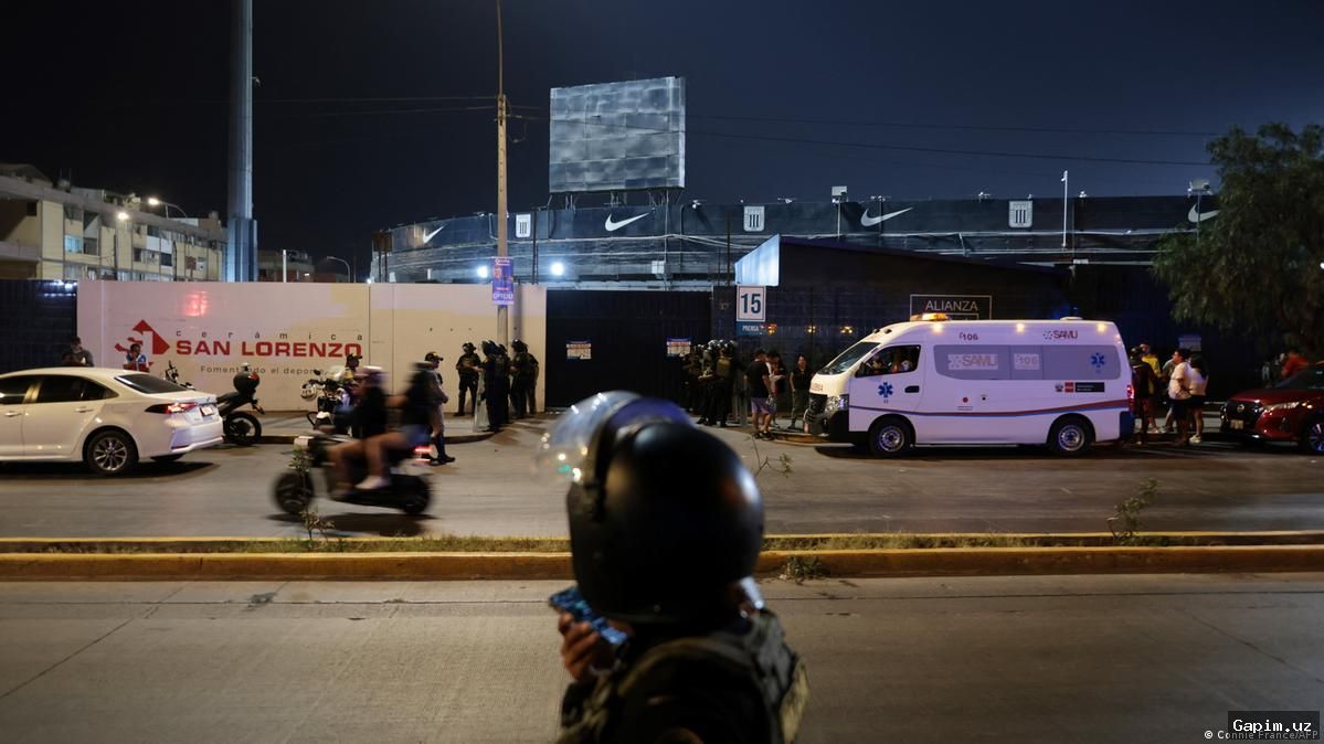 ⚽️🚨 Stampede at Lima Stadium Leaves One Dead, 60 Injured in Football Fan Tragedy