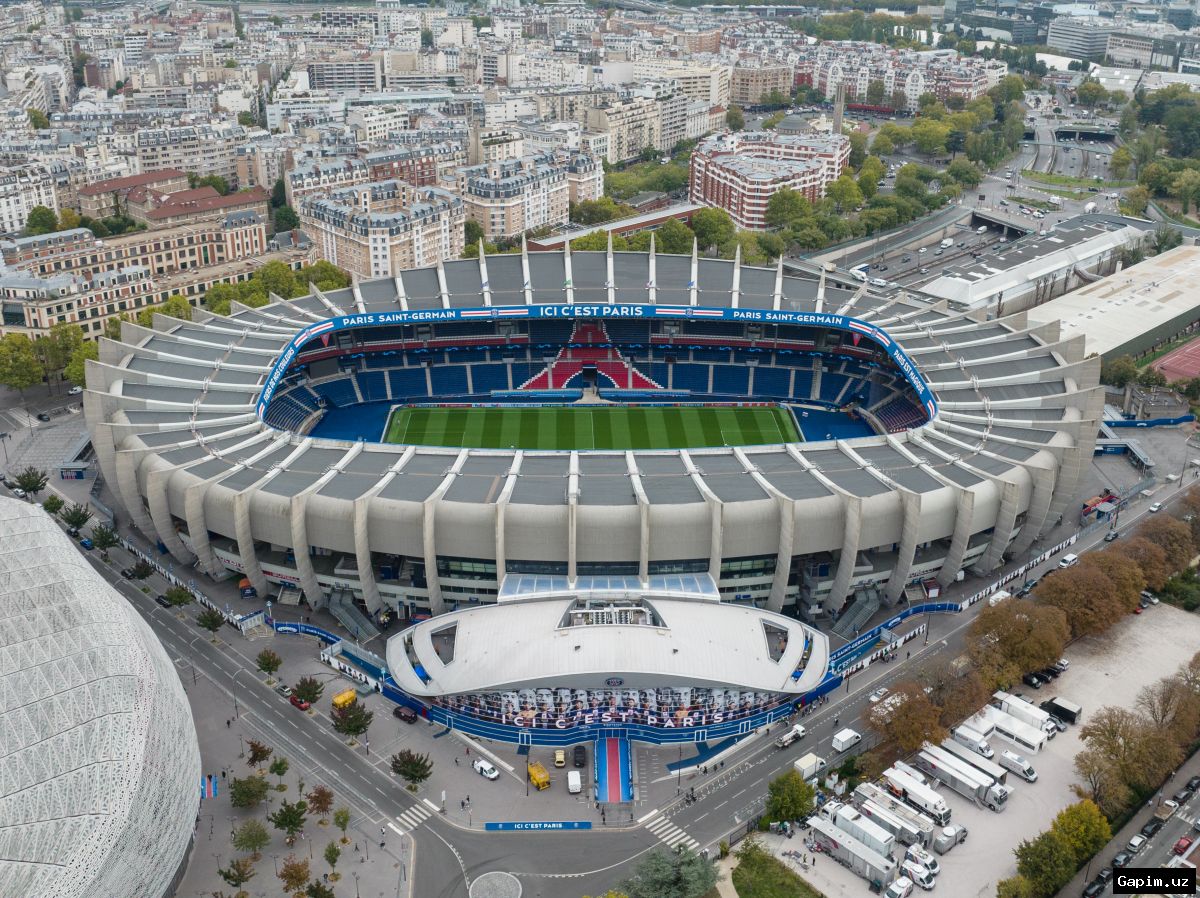 ⚽️🏟 Parijda Chempionlar ligasi o'yini bo'lib o'tmoqda, biroq Yevropa rejimi o'tkir ijtimoiy tanglik va noroziliklarga duch kelmoqda