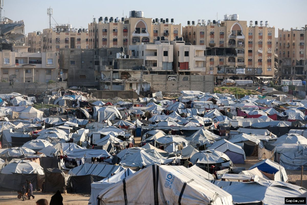 🏚️💔 G‘azodagi vayronagarchilik: odamlar loy va sochdan uy qurayapti