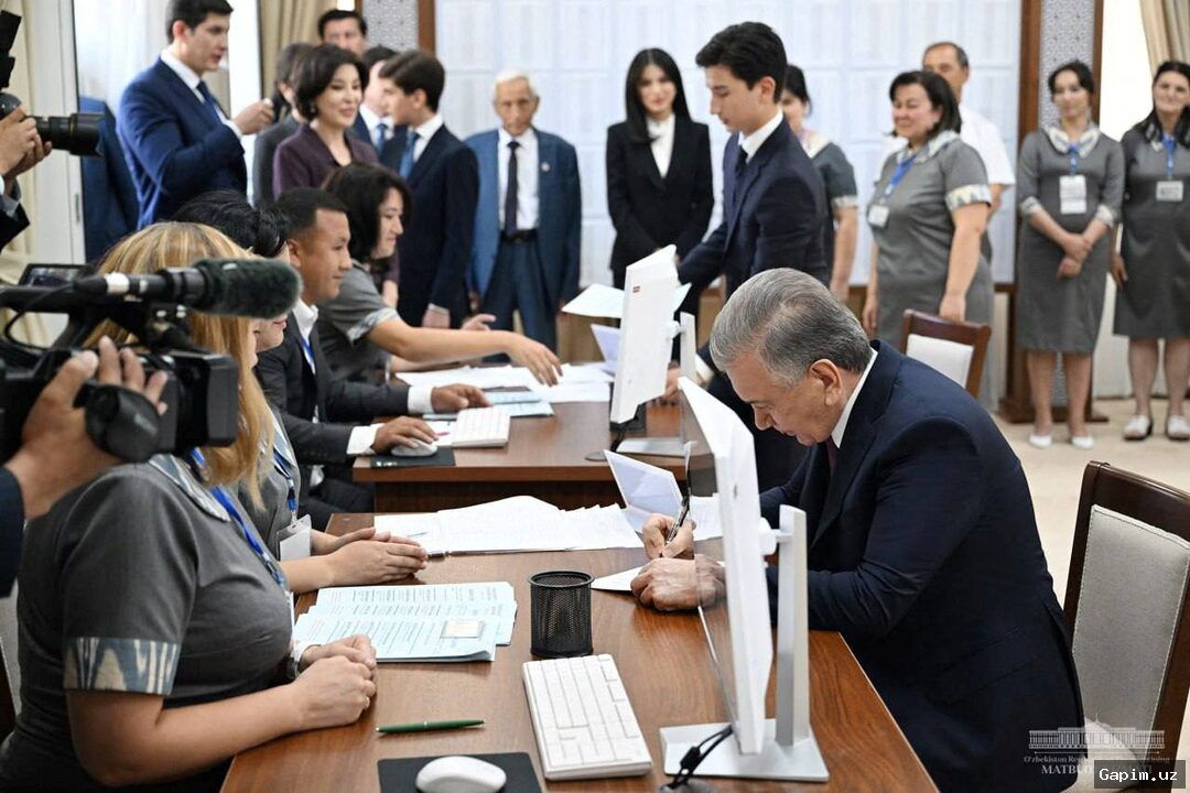 🇺🇿📚 Shavkat Mirziyoyev announces new benefits and support measures for teachers