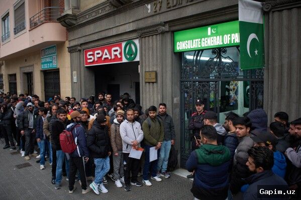 🇪🇸📜 Spain's Government Approves Amnesty for 500,000 Undocumented Immigrants