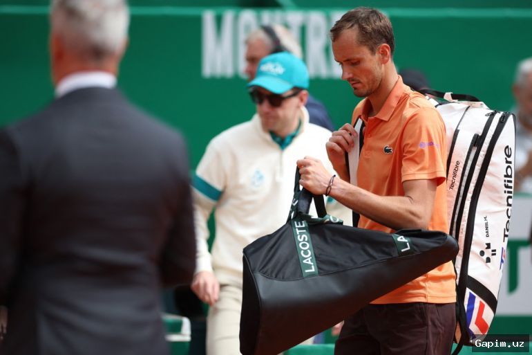 🎾😳 Даниил Медведев потерпел сокрушительное поражение на турнире в Монте-Карло