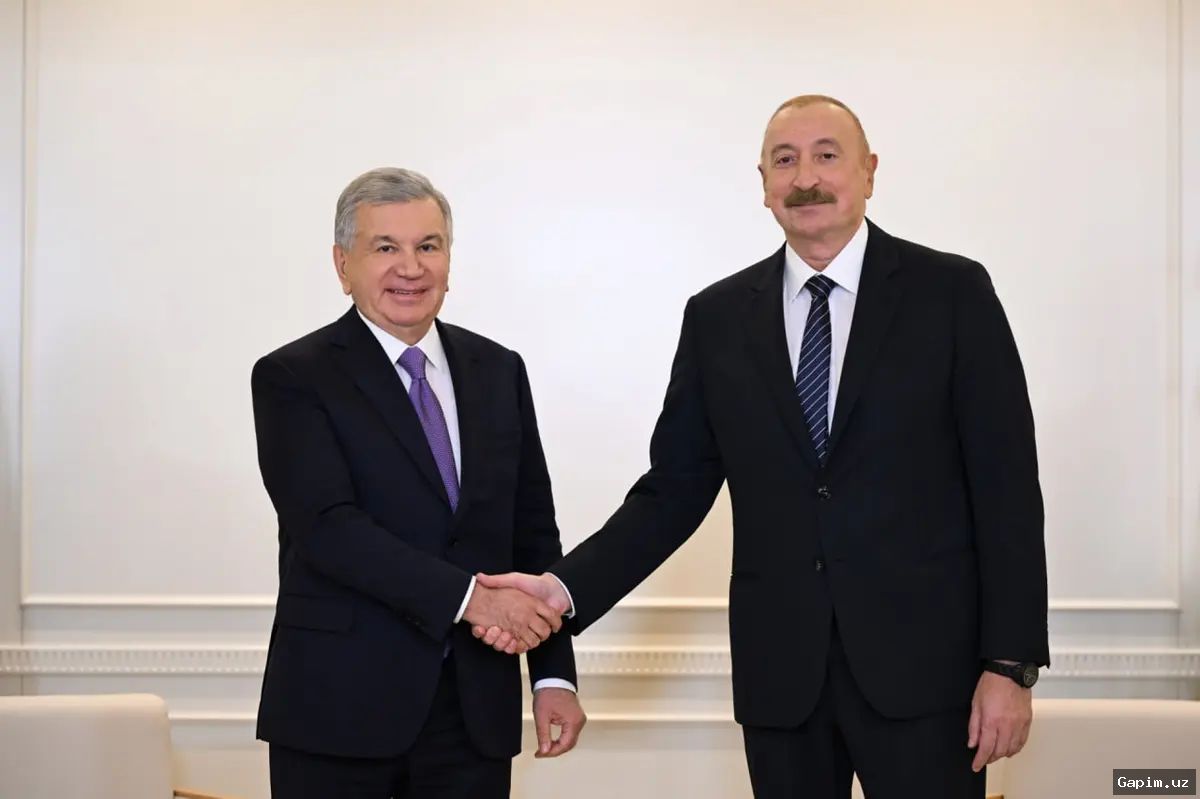 🤝🇦🇿 Шавкат Мирзиёев провел переговоры с президентом Лаоса в Баку