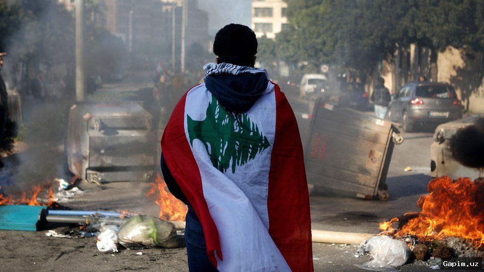 🔴💥 Lebanon caught in war and economic crisis: a barber's story
