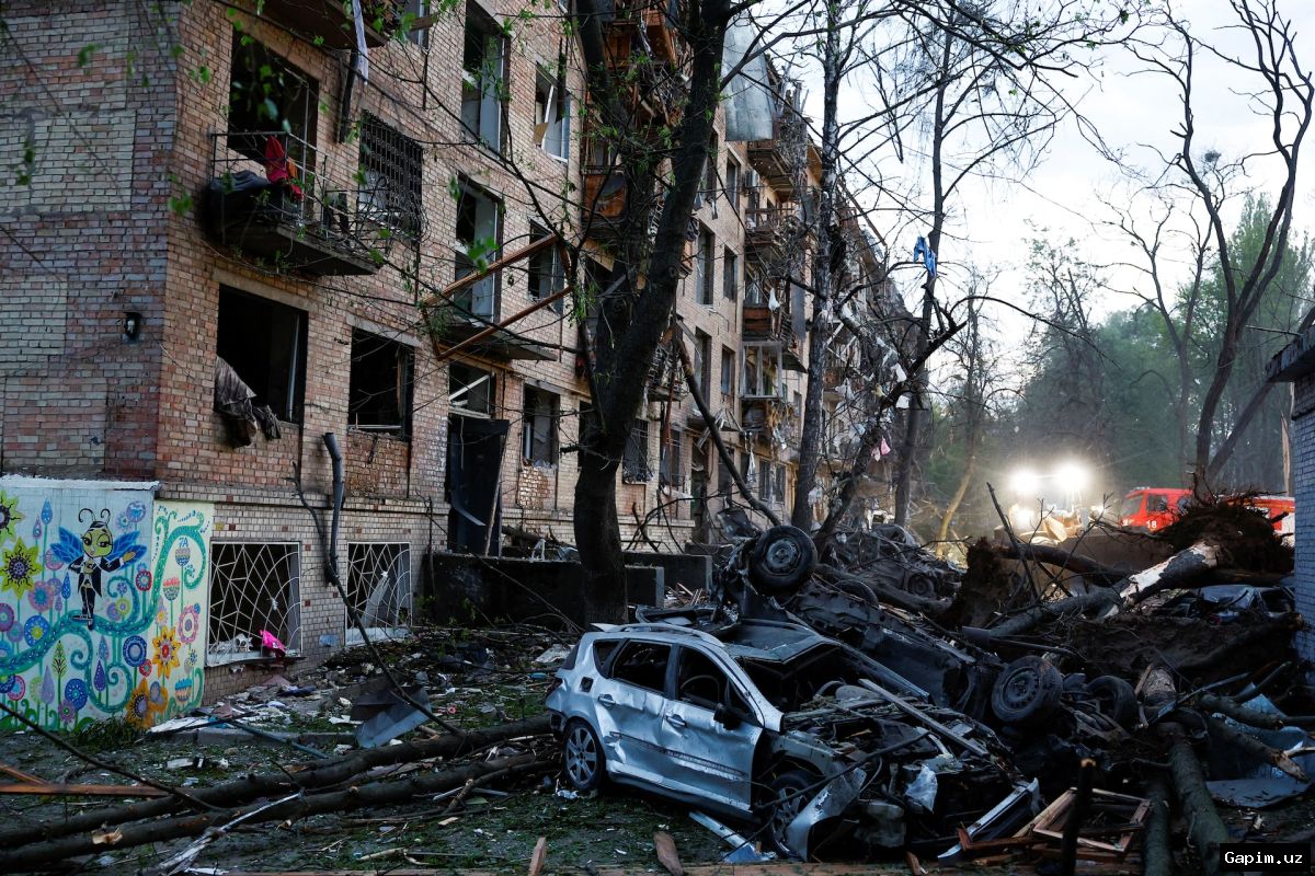 🎯🔥 Kiyevda tungi raketa hujumlari: kamida 8 kishi halok bo‘ldi