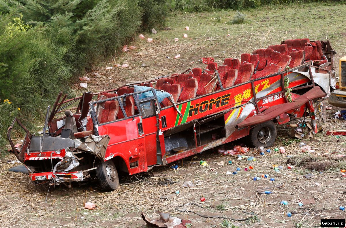 🇰🇪💥 Kenya Highway Collision Between Bus and Truck Leaves 24 Dead