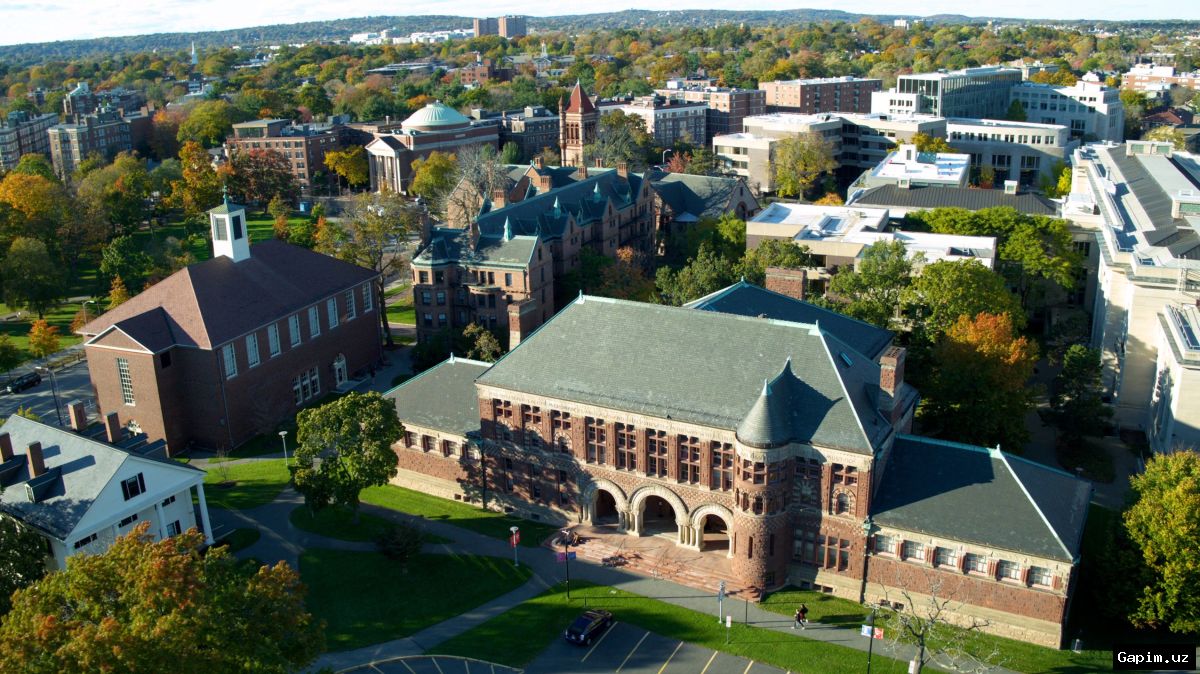 🏛️💵 Harvard Law School allegedly receives largest donation in its history