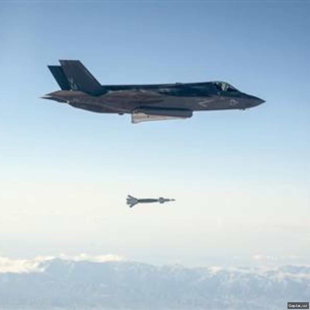 ✈️🎯 Американский режим испытал сброс новых авиабомб с истребителя F-35B
