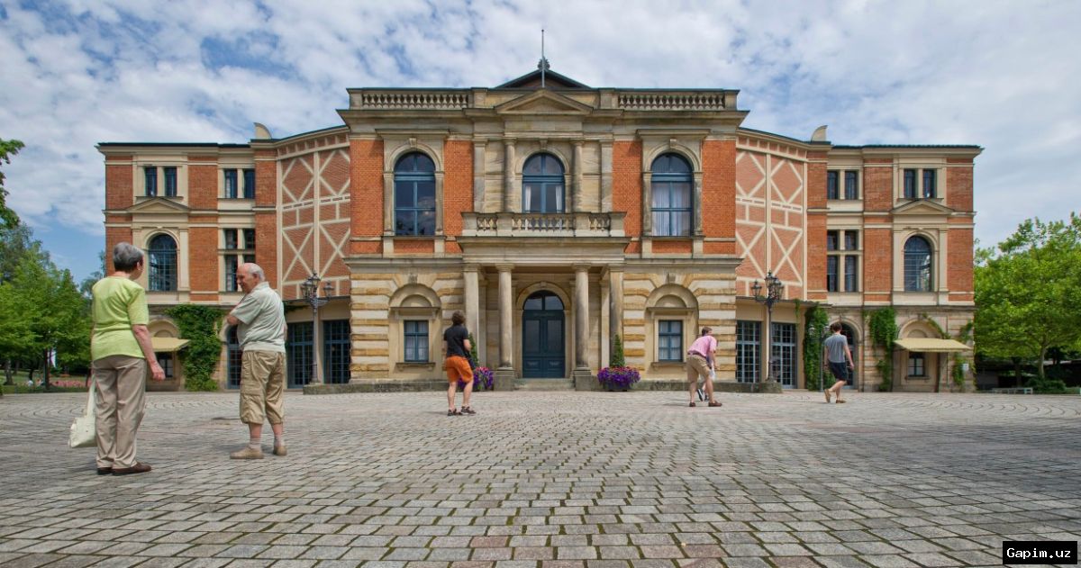 🎭🎉 Bayreuth festivalining 150 yilligi: bahs-munozaralar va AI bilan yangilangan "Ring" sikli