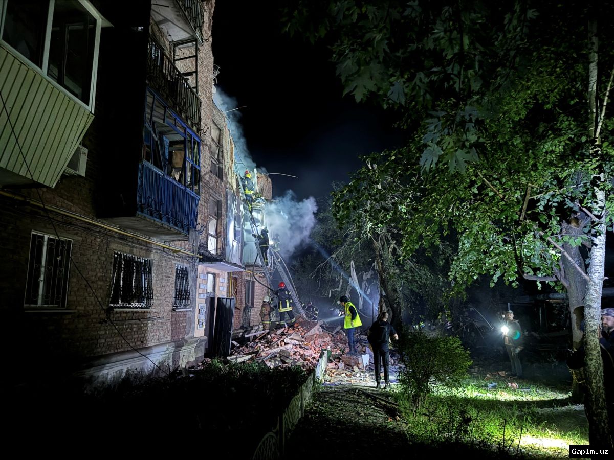💥🏢 Overnight Russian Strike on Kharkiv Apartment Building Kills Two, Wounds Dozens