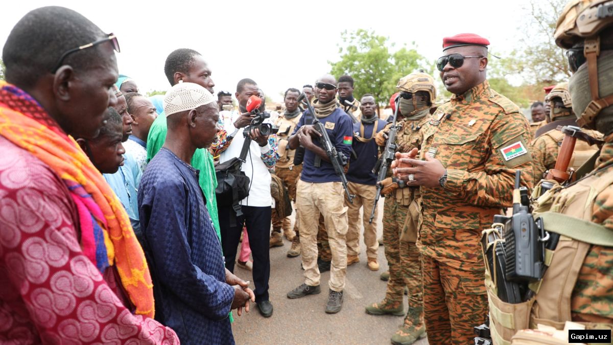 ⚖️💀 Burkina Fasoda harbiy hukumat va jihodchilar tomonidan 1800 dan ortiq tinch aholining o‘ldirilishi haqida hisobot