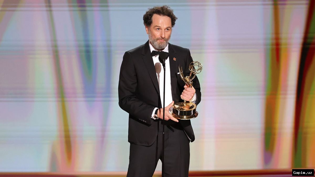 🎭🏆 Matthew Rhys makes history at Emmy Awards with double lead acting win