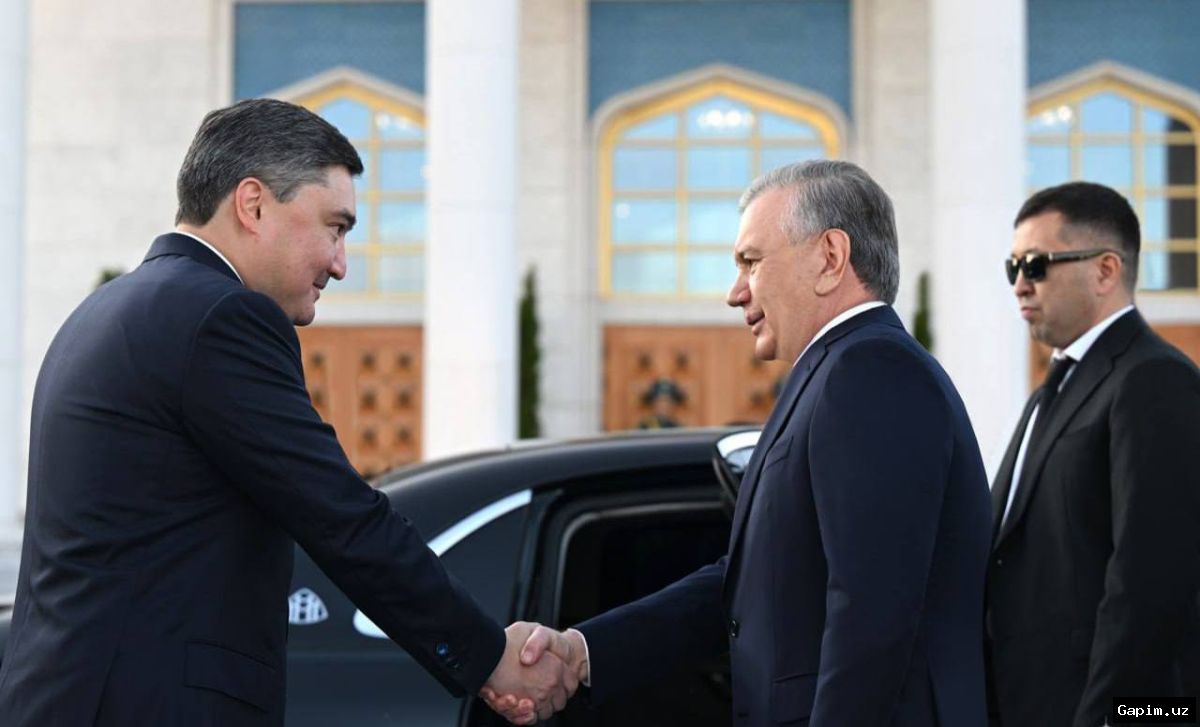 🇺🇿🤝 Shavkat Mirziyoyev arrives in Astana for Supreme Eurasian Economic Council meeting
