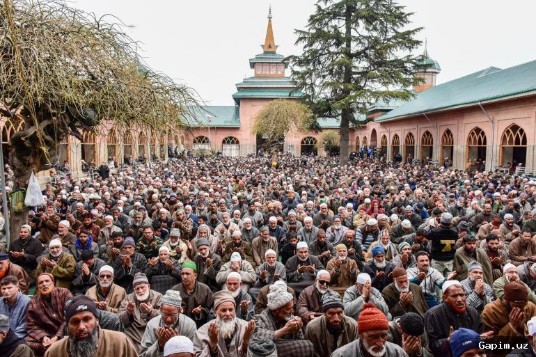 🕌📜 Proposed Uniform Friday Sermons in Kashmir Spark Outrage Over Religious Control