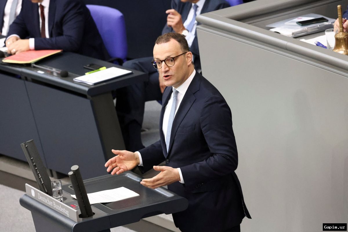 👶🏛️ Germaniya konservativ blok rahbari Jens Spahn iste'foga chiqdi