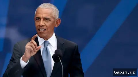 🌐📉 Former US President Obama Alleges Online Platforms Stoke Fear and Division