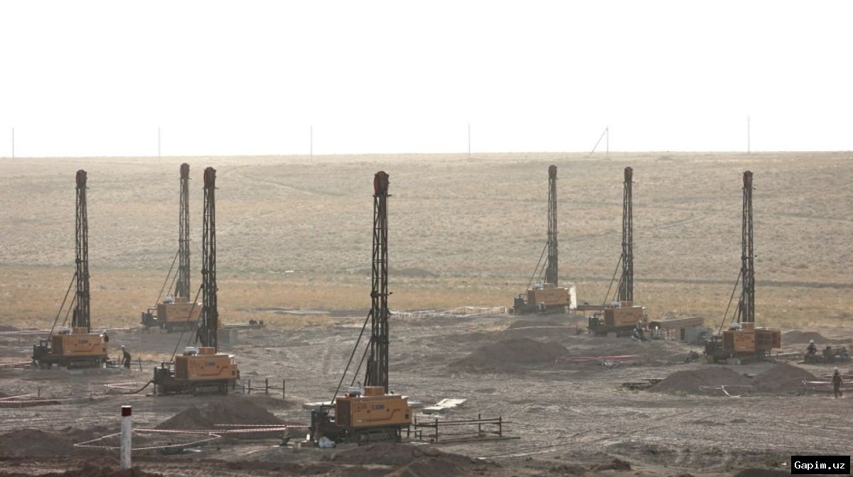 🌊🛢️ В Сурхандарье 1,2 тонны нефтесодержащей жидкости попали в реку