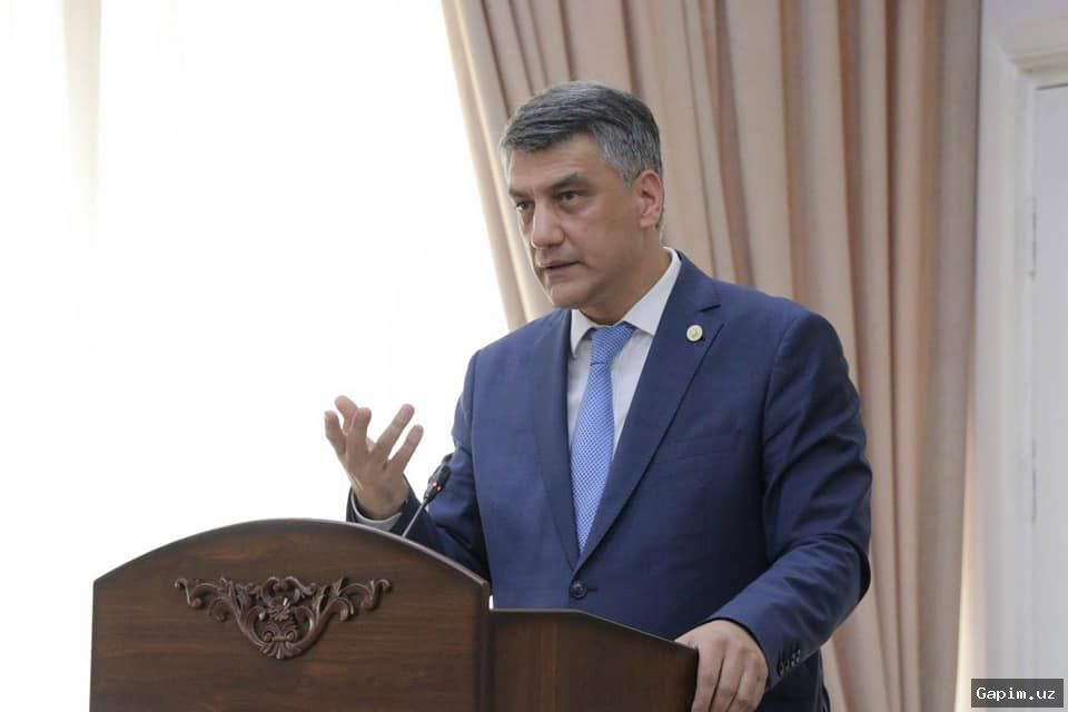 ⚽️🇺🇿 Алишер Кадыров: «Эти ребята создали историю» – от резкой критики к похвале на встрече со сборной