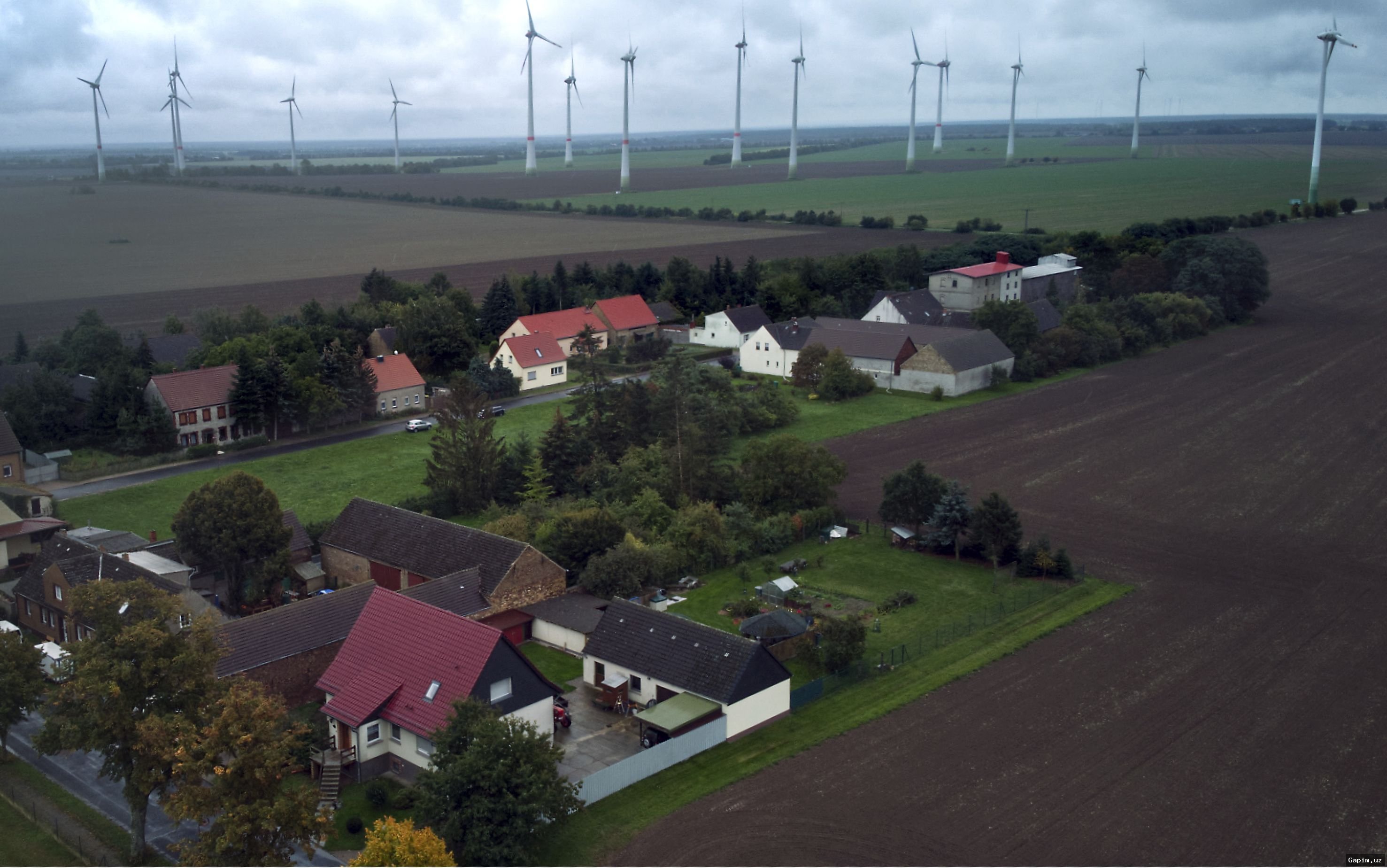 💨🏘️ Germany's Feldheim Village: A Model for Energy Independence Amid Crisis?