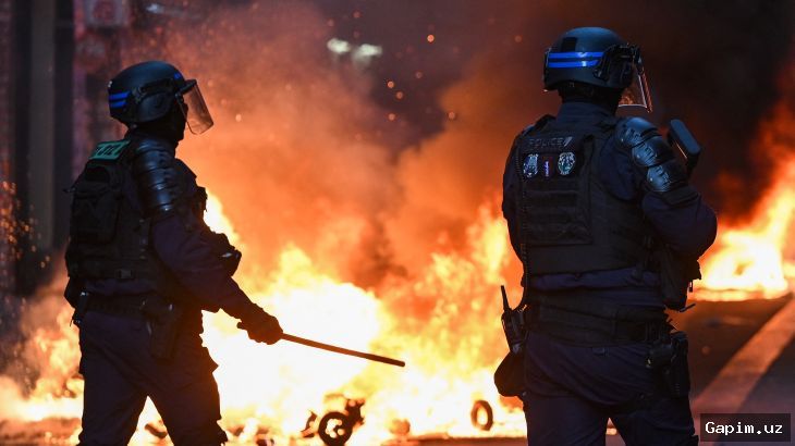 🇫🇷⚠️ Французский кризис: Марин Ле Пен пытается извлечь выгоду из масштабных беспорядков