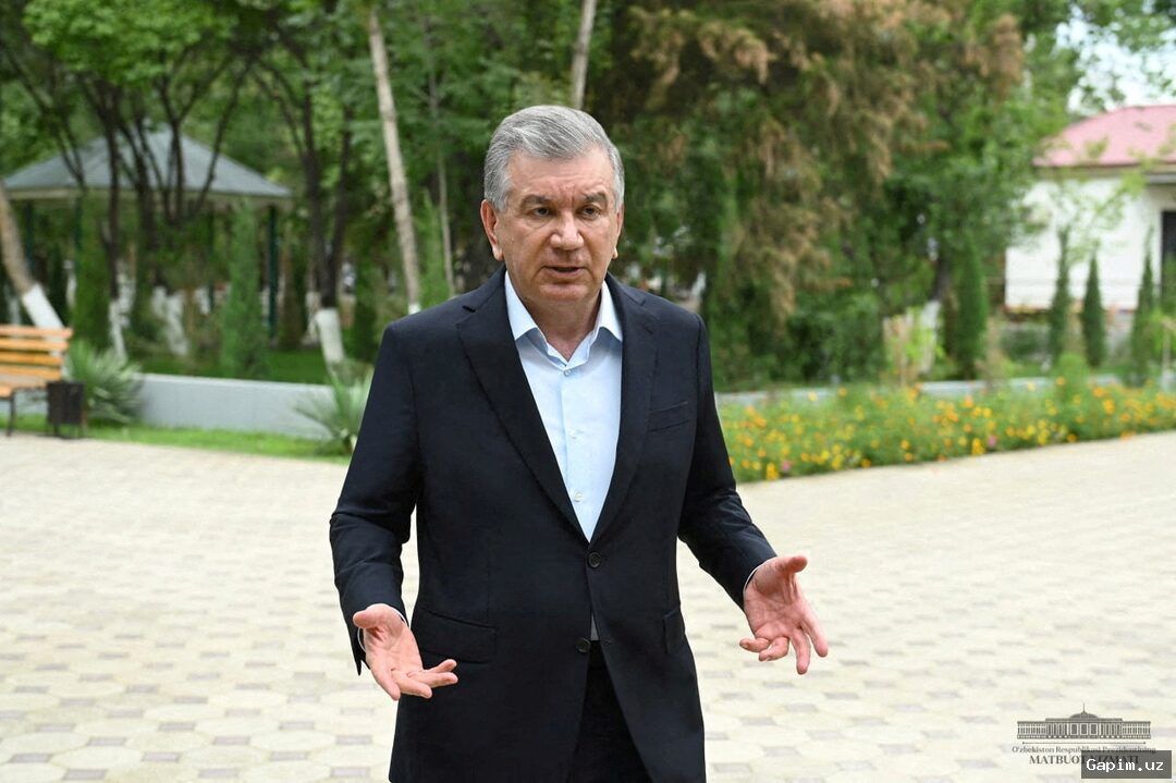 🌱🍎 President reviews intensive orchard and poultry complex in Karakalpakstan