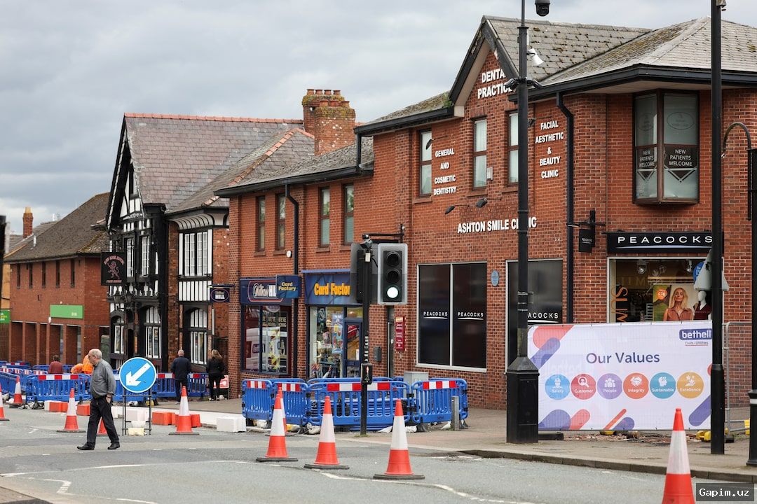 🏛️🗳️ UK's future may be decided in a small town: Ashton-in-Makerfield by-election
