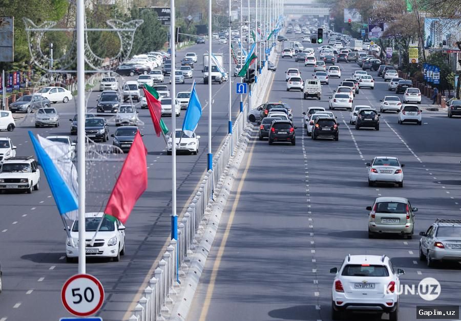 🚗🚓 Tashkent police crack down on 100 illegal resellers at car market