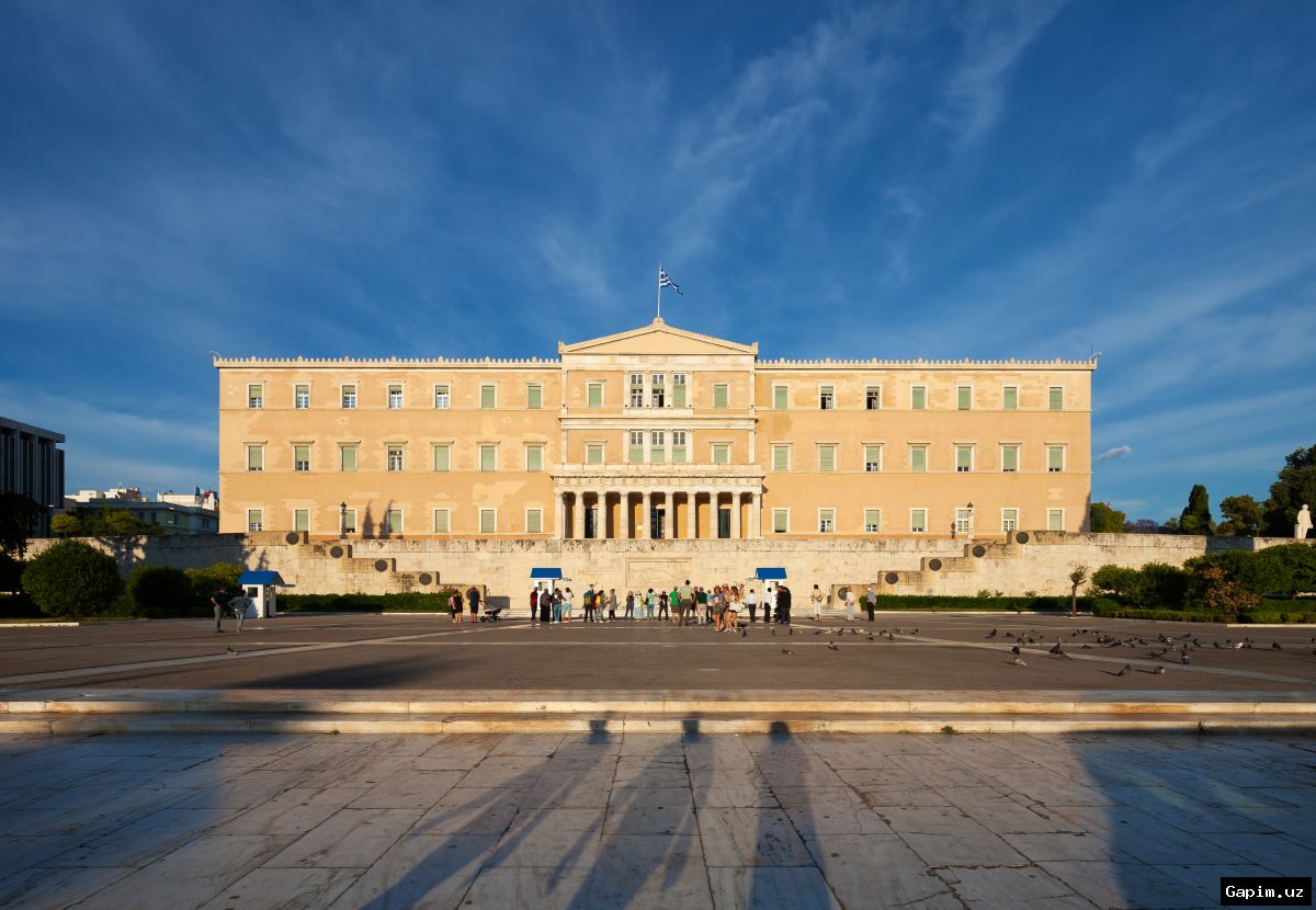 📱🇬🇷 European Regime Moves Forward: Greece Passes Social Media Ban for Children Under 15