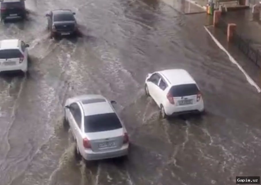 🌧️🏙️ Сильный ливень в Ташкенте: за два часа выпало более половины месячной нормы осадков