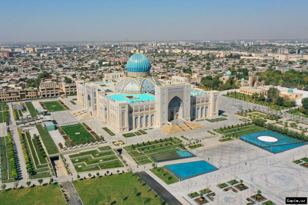 🕌🤝 O‘zbekiston Prezidenti Turkistondagi yangi masjidni ziyorat qildi