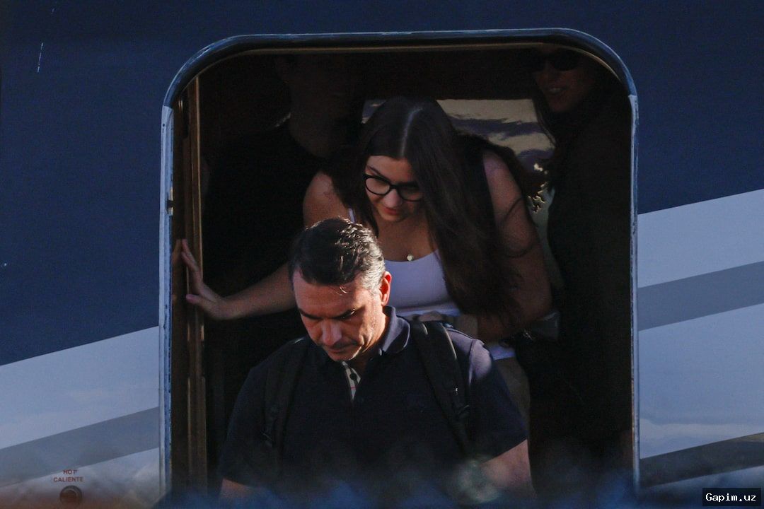 ✈️🇺🇸 Brazilian Senator Flavio Bolsonaro Flees to US Following Election Defeat