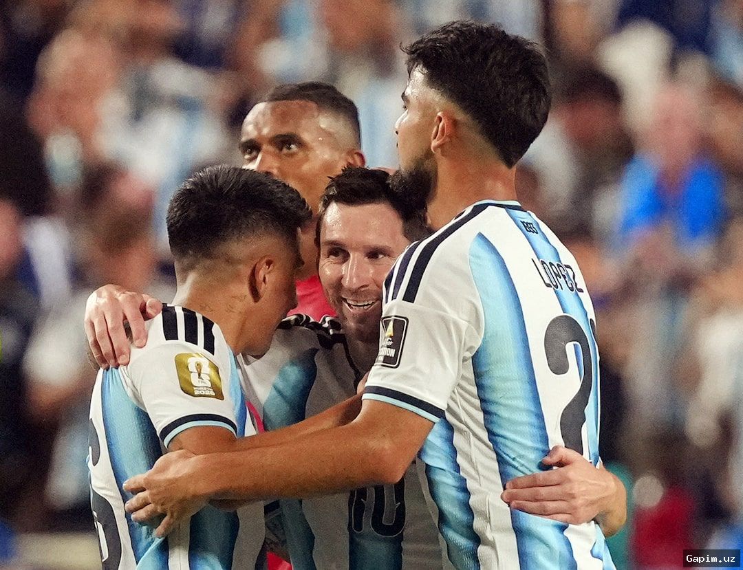 🏆⚽ Argentina Coach Scaloni: 'World Cup Semifinal Is Football, Not Politics'
