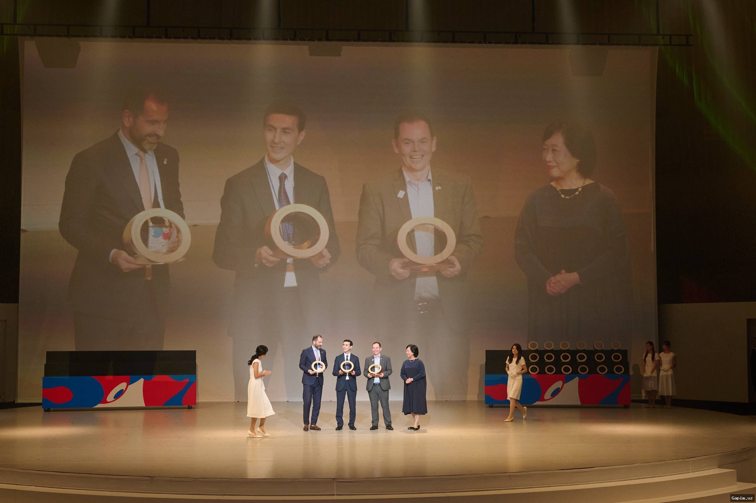 🎬🏆 Фильм Пола Томаса Андерсона «Битва за битвой» стал триумфатором 98-й церемонии «Оскар»