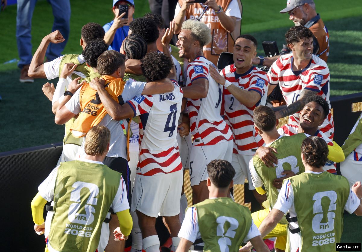 ⚽️🇺🇸 Сборная США вдесятером обыграла Боснию и Герцеговину, прервав 24-летнее ожидание победы в плей-офф ЧМ