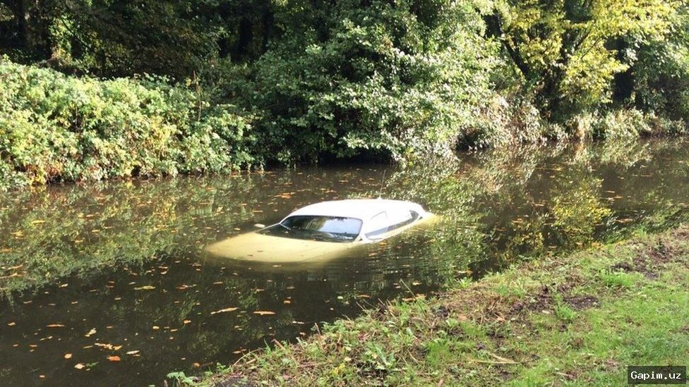 🚗🌊 В Бостанлыкском районе автомобиль упал в канал