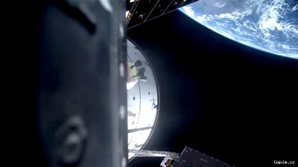 🚀🌕 Artemis II Astronauts Begin Journey to Moon: First Crewed Flyby in Over 50 Years