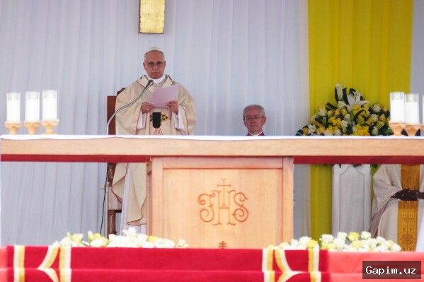 ✝️🕊️ Pope Leo XIV Calls for Peace at Mass in Cameroon