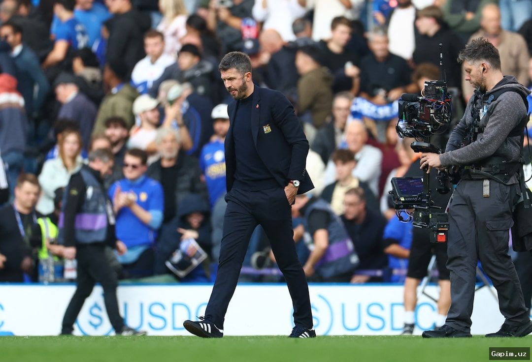 ⚽️📉 Manchester United plunges toward relegation zone following dismal defeat
