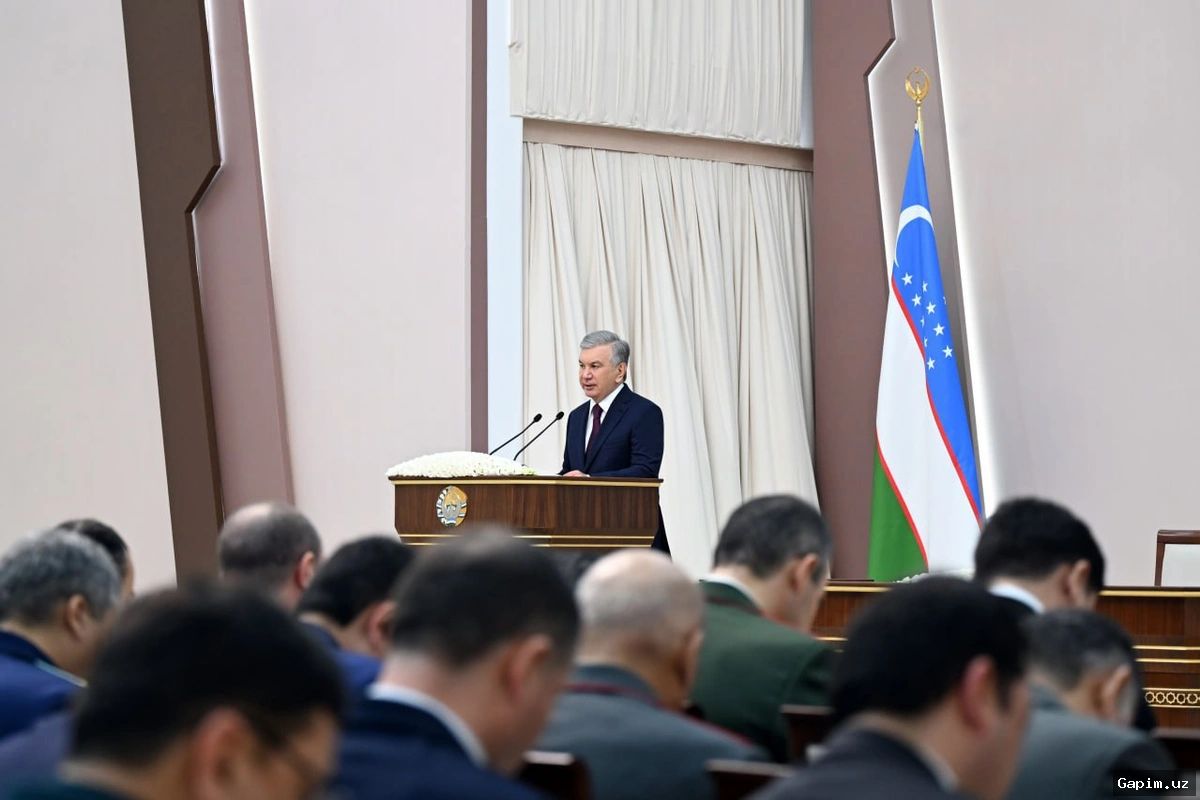 👮‍♂️🎖️ Shavkat Mirziyoyev mamlakat huquq-tartibot idoralari xodimlarini 35 yillik yubiley bilan tabrikladi