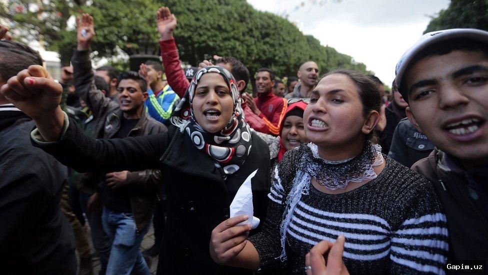 📉🇹🇳 Tunisiyada ishsiz bitiruvchilar norozilik namoyishiga chiqdi: iqtisodiy tanglik kuchaymoqda