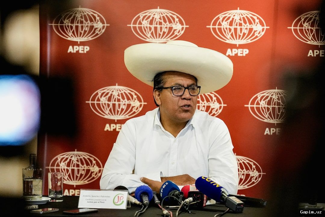🏛️🗳️ Peru: Leftist candidate Roberto Sanchez concedes to Keiko Fujimori in presidential race