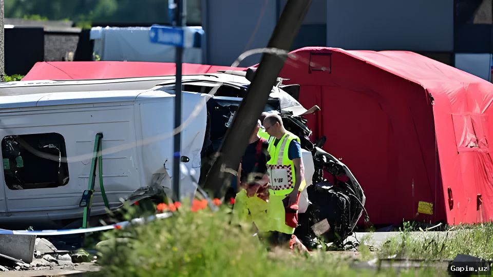 🚂🚌 Belgiyada maktab avtobusi poyezd bilan to‘qnashib, 4 kishi halok bo‘ldi