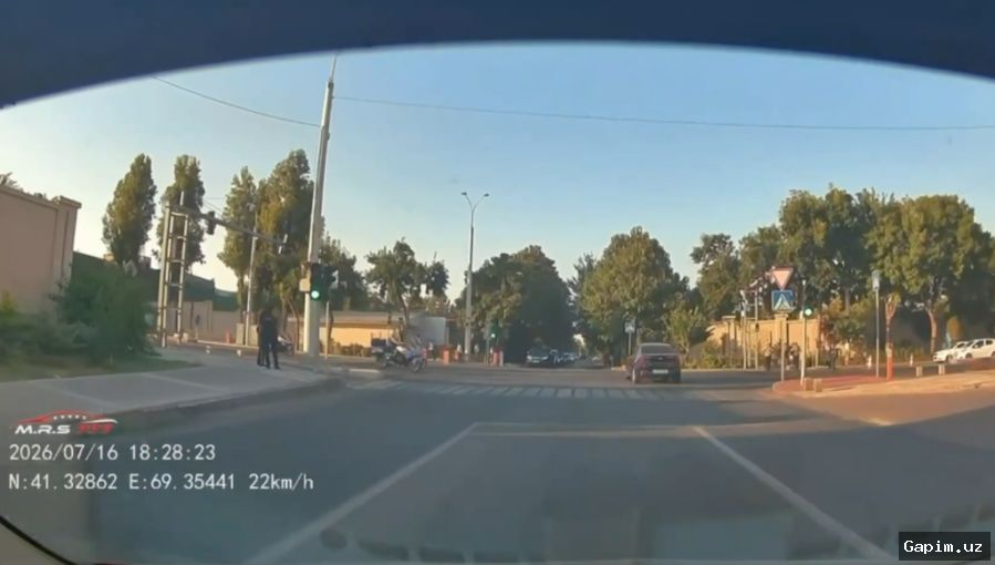 🏍️🚨 В Ташкенте мотоциклиста оштрафовали за езду со скоростью более 210 км/ч