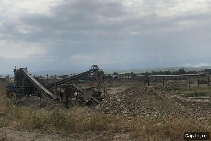 🏞️💰 Illegal Sand and Gravel Mining in Chirchiq River: $1.9 Trillion Damage to State