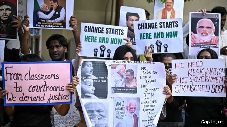 🇮🇳🔥 Индийские протесты из-за утечек экзаменов раскололи семьи: молодежь против родителей-националистов