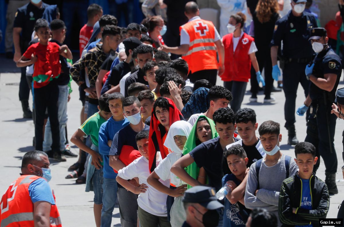 🌍🚨 Hundreds of Unaccompanied Minors Stranded in Ceuta Face Uncertain Future