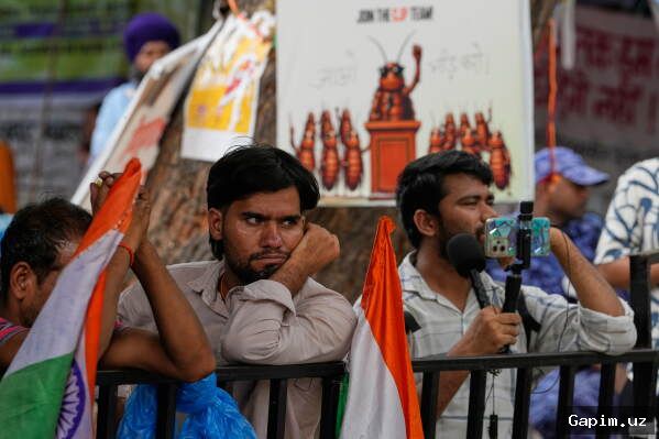 🇮🇳🚔 Hindistonda norozilik aksiyasi: Sonam Vanchuk kasalxonaga yotqizildi, polis namoyishchilarni tarqatishni talab qilmoqda
